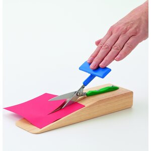 Yhden käden pöytäsakset, itsestään avautuvat